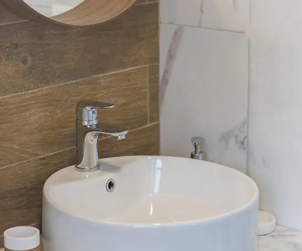 Maya Daire Chaniotis