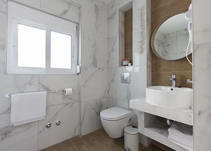 Maya Daire Chaniotis