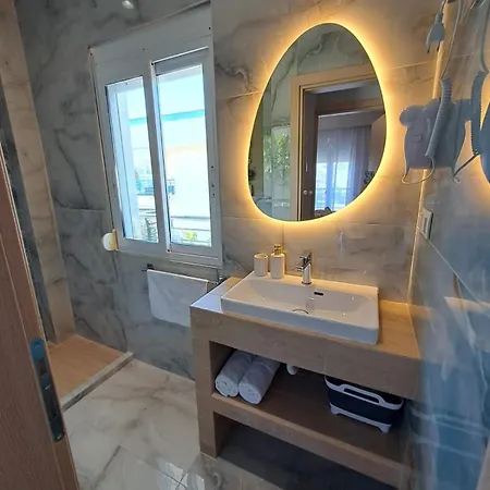 Maya Apartment *